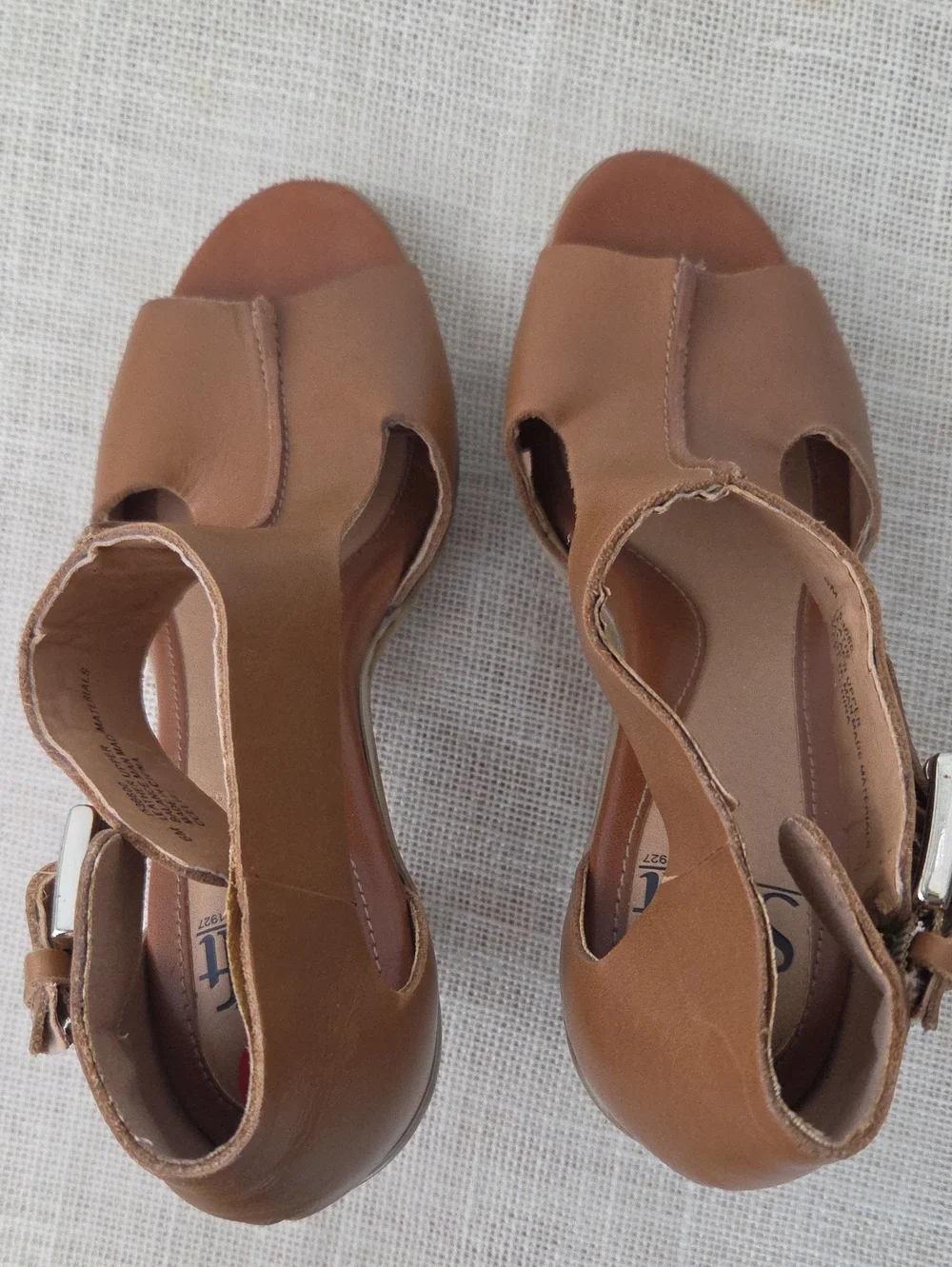 Sofft Dabney T-Strap Open Toe Leather Platform Sandal Sz6